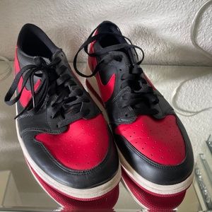 Nike Jordan low tops